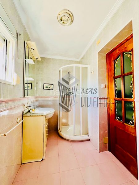 Foto e1fbd1c4-9f16-46a5-b390-8c74a493d703. Casa adossada a San José-San Bernardo Línea de la Concepción (La)