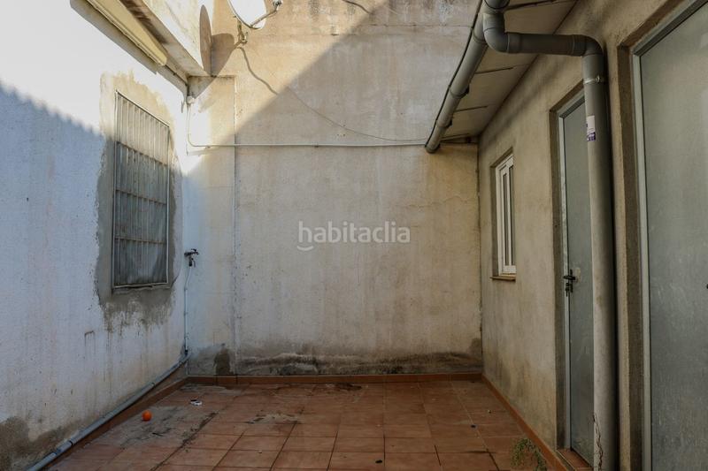 Foto c4624bc1-291a-42a2-b9f5-d539c775f1a6. Local comercial local con patio trasero en Congost Granollers