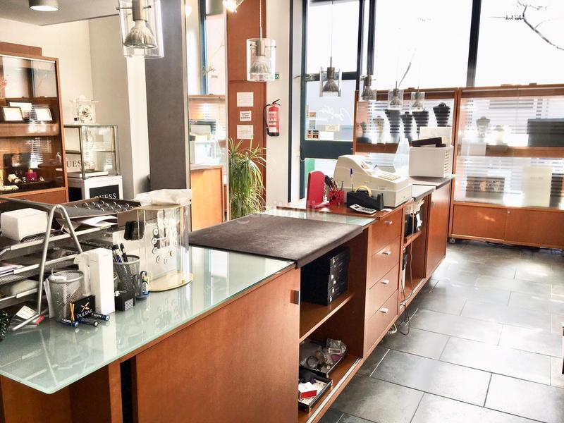 Foto bbcff7b6-ce83-4dbc-a77a-e7579020fc07. Alquiler local comercial en Centre Granollers