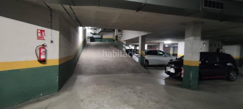 Foto a8b526b7-1337-4e6b-a05d-7eb8aba90195. Autoparkplatz in Font Verda Granollers