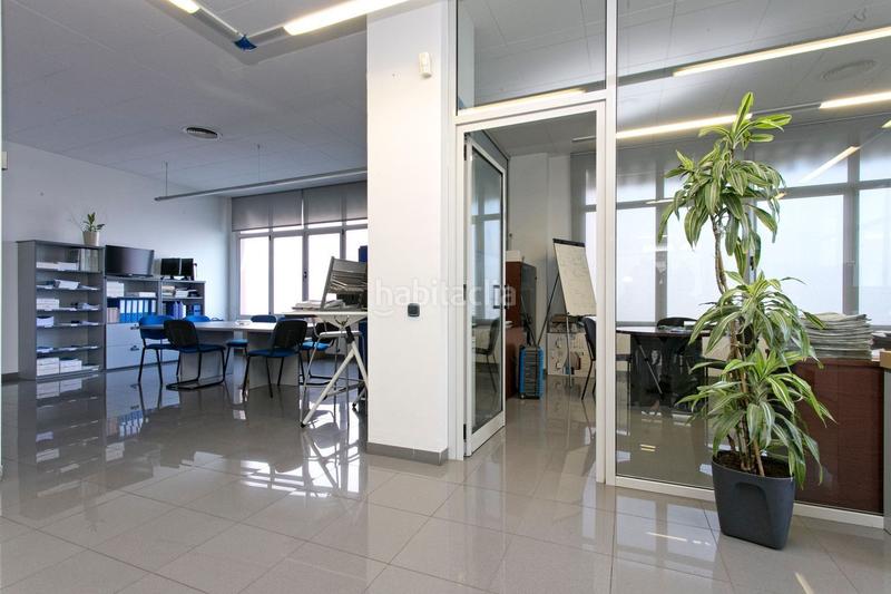 Foto 79d9c1bc-b7b6-4539-ad63-1c320abd367f. Alquiler local comercial local en alquiler en perfecto estado en Granollers