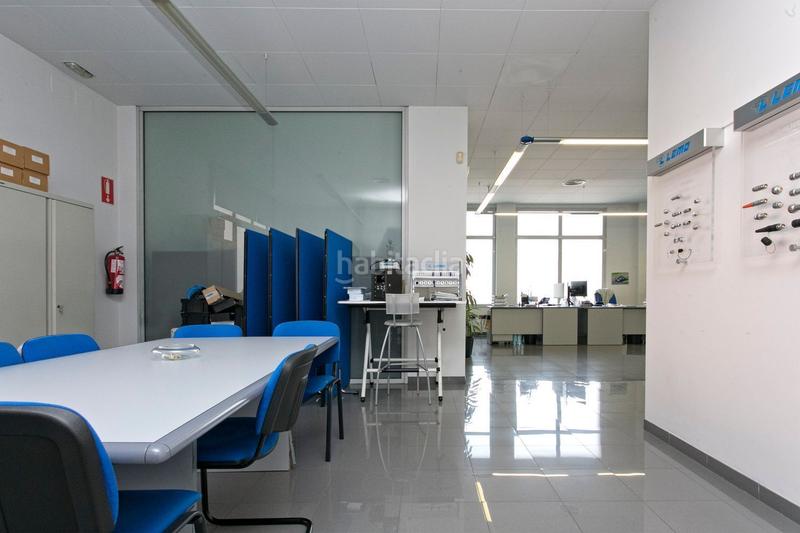 Foto e3d3e4c3-cb0e-491d-8f82-c71a5a802896. Alquiler local comercial local en alquiler en perfecto estado en Granollers