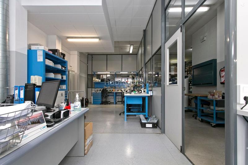 Foto 50a9f29e-27fe-4501-a817-c0210b82c287. Rent business premise in Font Verda Granollers