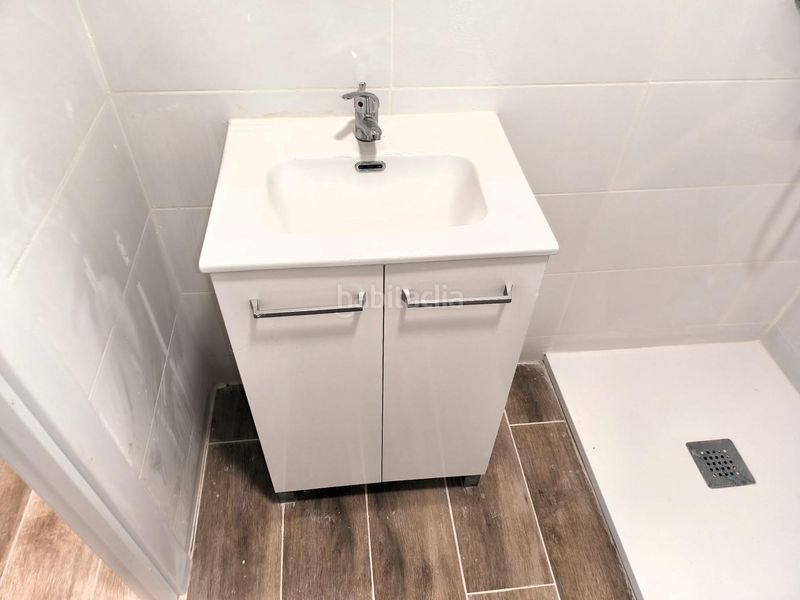Foto 79fc1370-f501-43f2-8ae8-44c6c0712a62. Local comercial a Sota el cami ral Granollers