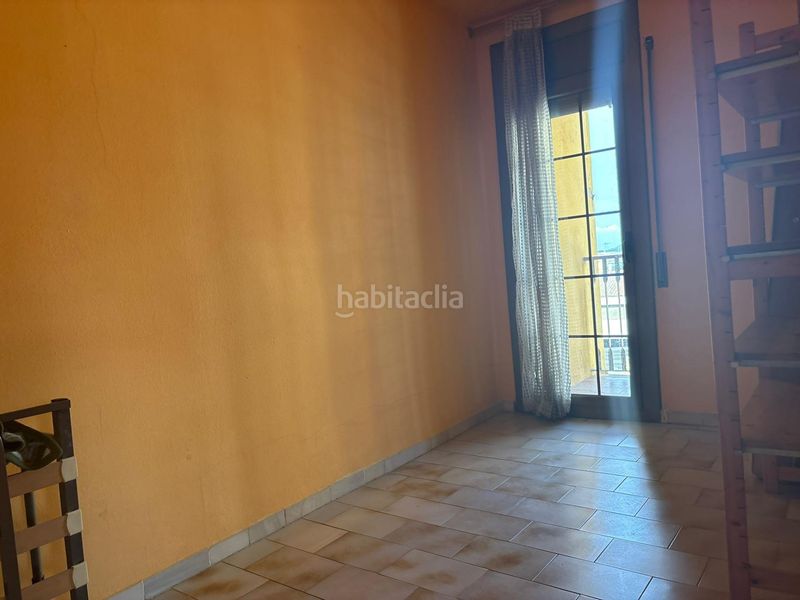 Foto 587ba2d3-b6b0-47f9-ad18-db078fd2474f. Casa adossada amb calefacció aparcament a Sant Celoni