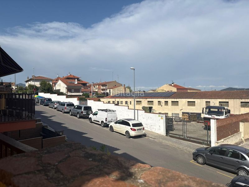 Foto 680d4221-f061-45eb-912e-2baf04ab2619. Casa adossada amb calefacció aparcament a Sant Celoni