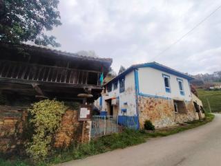Masia a Pravia. Casa de pueblo en san bartolome, pravia, asturias.