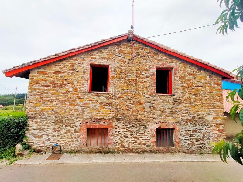 Foto ad3a7112-f56c-4de9-bebf-a6d04d3208fb. Masia a Pravia