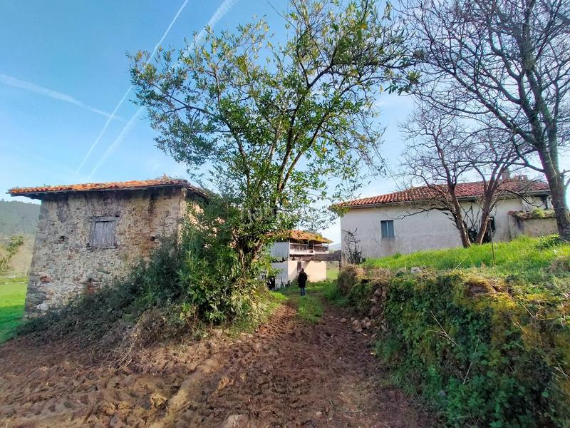 Foto eaef4d44-1b5f-483d-886b-81b73a8afd11. Masia a Cudillero