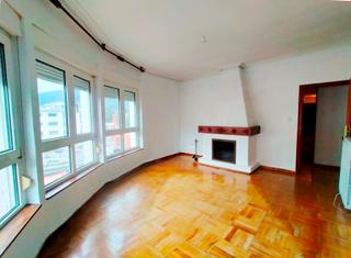 Pis a Pravia. Piso amplio en venta en pravia