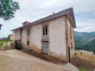Masia a Pravia. Preciosa casona de 1900 para reformar en el concejo de pravia, a