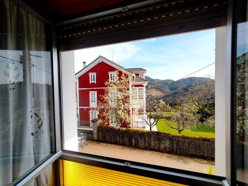 Foto 22288e1d-d9b7-483d-952c-51b77c5fa75d. Casa adossada a Pravia