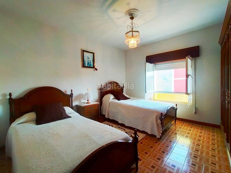 Foto 7d6fbe22-c04b-4bed-92aa-0d29b98a7aad. Casa adossada a Pravia