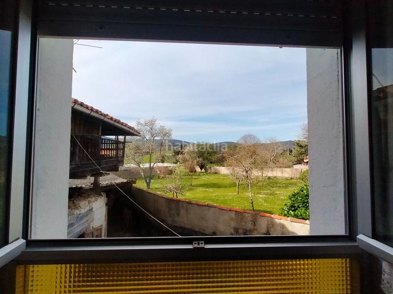 Foto d90687aa-06ff-4b34-ac03-f4909267419e. Casa adossada a Pravia