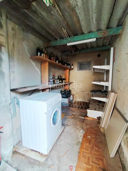 Foto f71ac8ed-69f1-4b9d-bffe-9f0648dbb041. Casa adossada a Pravia