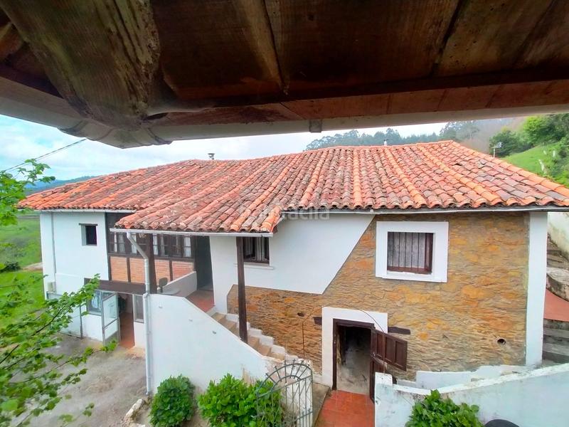 Foto ee2c3cfd-96fc-4fc2-934f-ae33b5ea6bda. Masia a Pravia