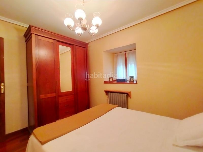 Foto 8ca8b3b0-1eca-495e-9eac-2797db5aa1f9. Casa amb calefacció a Pravia