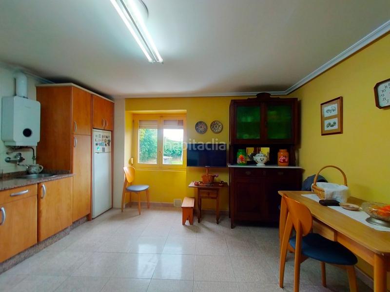 Foto d9cceb43-e4f7-4c2b-9868-74c98557bed3. Casa amb calefacció a Pravia
