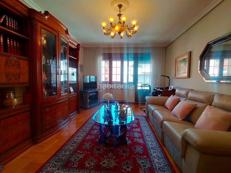 Foto f59d1e9b-4a70-4953-b217-cfd4f9faf0a6. Appartamento con riscaldamento in Pravia