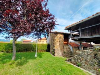 Masia a Pravia. Casa de pueblo con jardìn en venta concejo de pravia, asturias