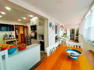 Pis a Pravia. Excelente piso de cuatro habitaciones y dos baños en venta en el