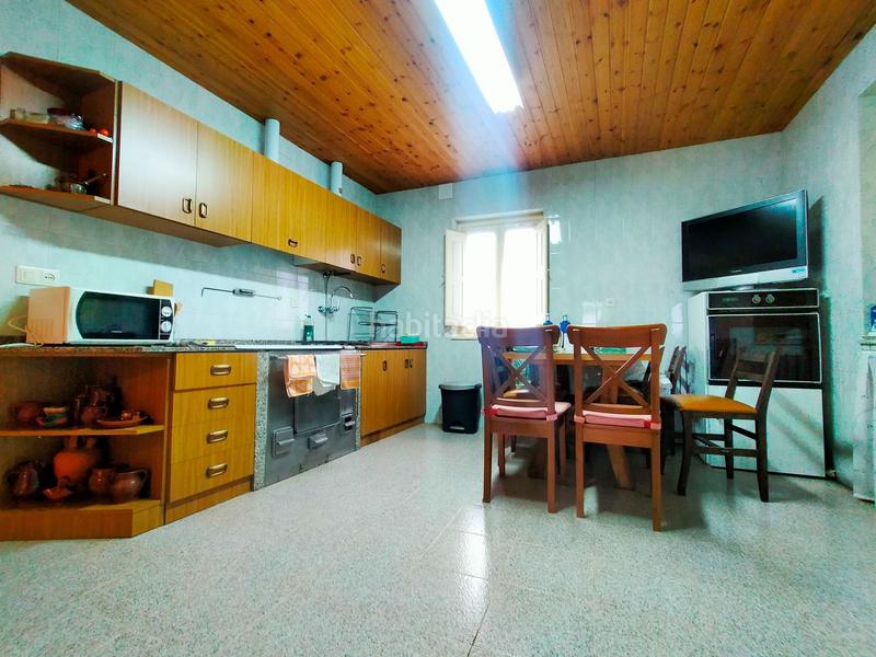 Foto ab48639c-f319-4e28-a431-356057edf138. Casale in Pravia