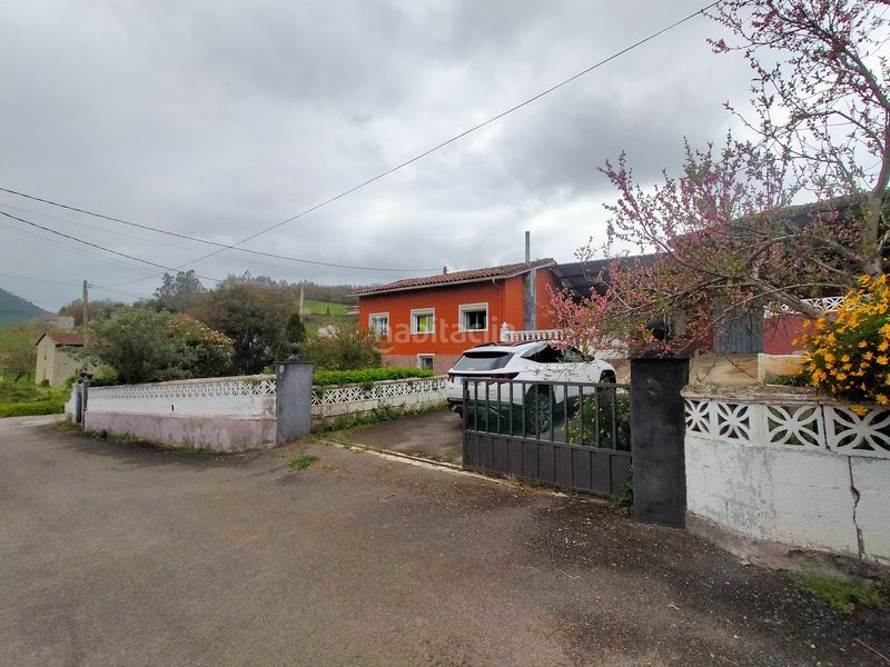Foto b287d763-c2cc-4ad6-b496-ad27f07b7b77. Casa amb calefacció a Pravia