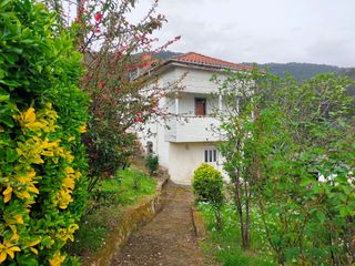 Masia a Pravia. Casa de pueblo en el concejo de pravia, para reformar, con gran