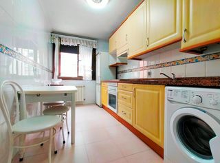 Pis a Pravia. Piso de dos habitaciones con ascensor y amueblado  en pravia, as