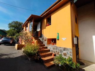 Casale in Pravia. Casa de pueblo con dos fincas en venta en el concejo de pravia,