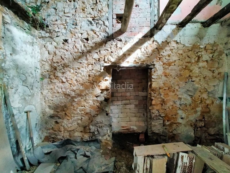 Foto 92b7e71a-8071-424f-9ec6-a805c5609b56. Casa adossada a Pravia