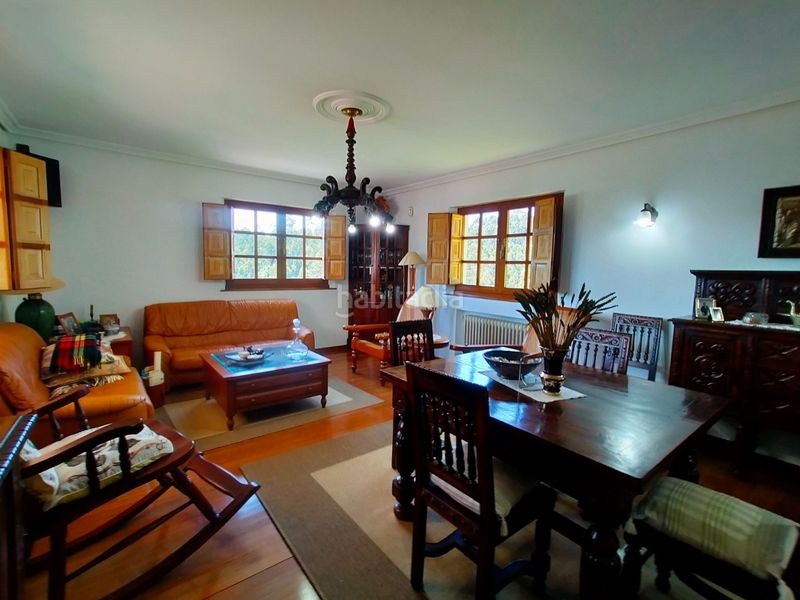 Foto b5327d65-14f0-4094-88a1-a6dd6bb87128. Casa amb calefacció a Pravia
