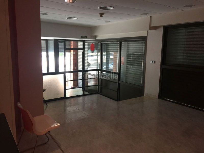 Foto 694d8e2e-0ea9-44d9-88c9-bfb025569782. Office space in carrer calçada de tapís 40 in Eixample-Horta Capallera Figueres