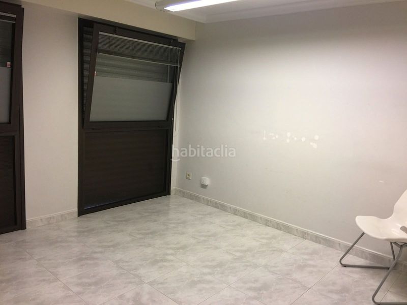 Foto dbcdf193-d3e3-4c3d-952a-64c74c26e530. Office space in carrer calçada de tapís 40 in Eixample-Horta Capallera Figueres