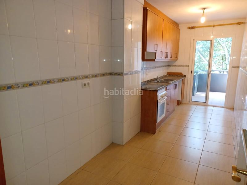 Foto 0642e907-62a1-47d9-b9b0-dbb4690207e7. Flat with heating parking in Creu de la Mà Figueres