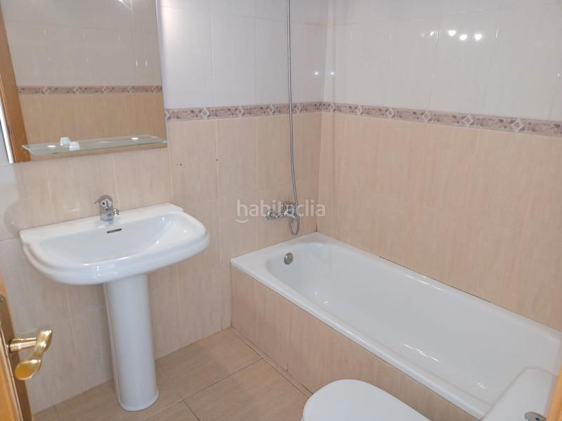 Foto 88e6883e-1951-4699-afe3-dc6352dd3db9. Flat with heating parking in Creu de la Mà Figueres