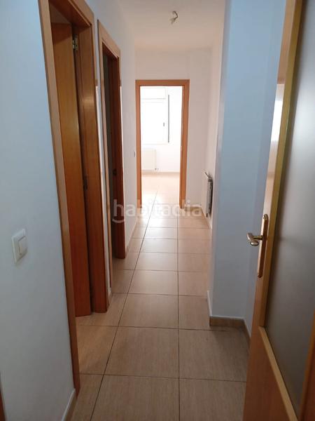 Foto b0303cca-26ed-4b11-b86d-1e1c8a49b9ea. Flat with heating parking in Creu de la Mà Figueres