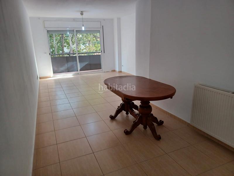 Foto ead27655-044a-4dff-a1d6-13a2abddfa29. Flat with heating parking in Creu de la Mà Figueres