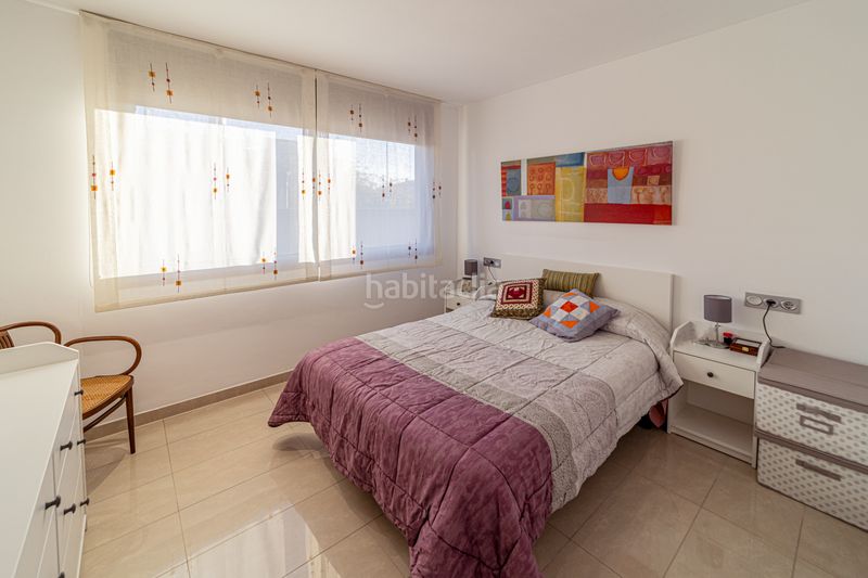 Foto 348963c4-f687-4e58-aace-dae2cd199fa1. Casa adossada amb calefacció aparcament a Poble Nou-Olivar Gran Figueres