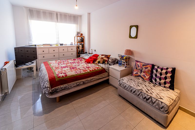 Foto 581195bb-7d90-4b3d-8ca9-6e229cb5c226. Casa adossada amb calefacció aparcament a Poble Nou-Olivar Gran Figueres