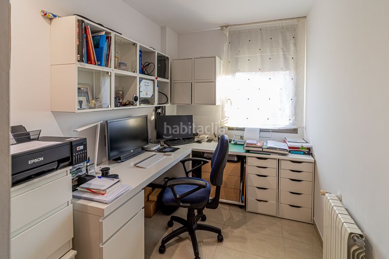 Foto 8611ee47-5f48-4b07-a65a-c967545b79d2. Casa adossada amb calefacció aparcament a Poble Nou-Olivar Gran Figueres