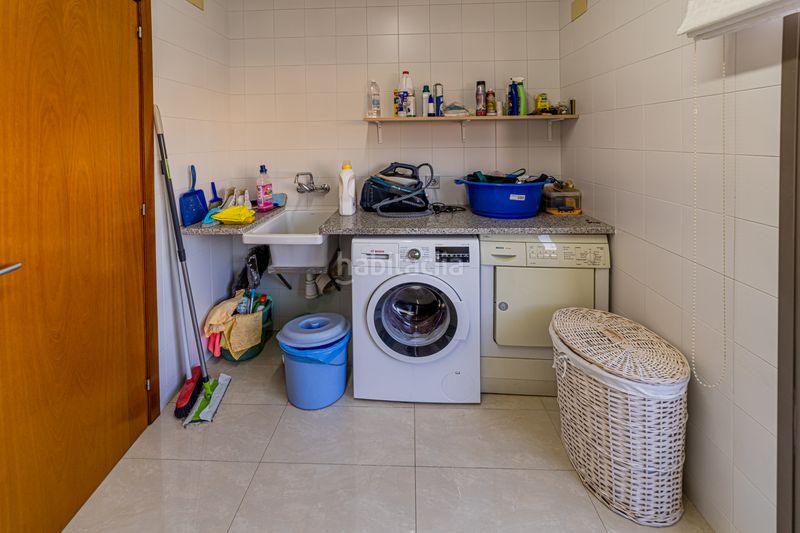 Foto f3c074b0-2f22-4fe2-9541-84105c6efb4d. Casa adossada amb calefacció aparcament a Poble Nou-Olivar Gran Figueres