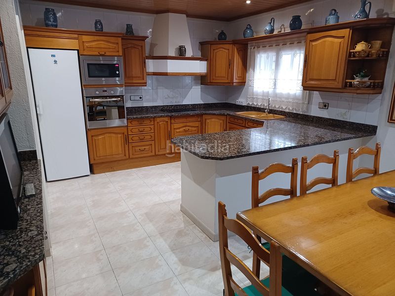 Foto 3843cdfa-7360-4b03-88bd-8c75f83b8aec. Casa amb xemeneia calefacció aparcament a Sant Climent Sescebes