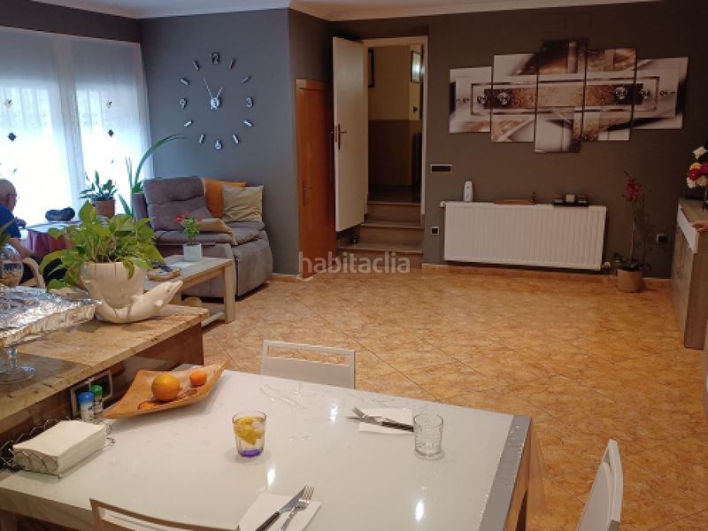 Foto 63a2e09a-411e-4fd5-8010-869111133a4e. Casa amb xemeneia calefacció aparcament a Sant Climent Sescebes