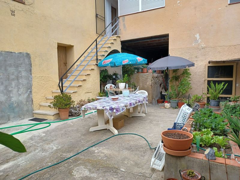 Foto aa002e4e-eb37-4cd5-968c-1f830bcf7eb6. Casa amb xemeneia calefacció aparcament a Sant Climent Sescebes