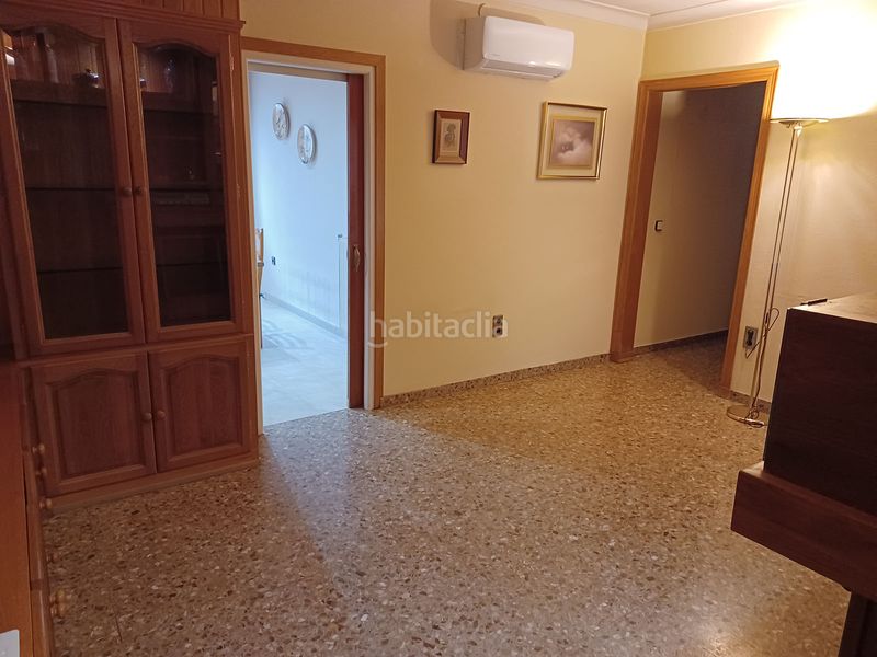 Foto aec1ee00-769d-4ac9-ac45-6ce0ab17e8ec. Casa amb xemeneia calefacció aparcament a Sant Climent Sescebes