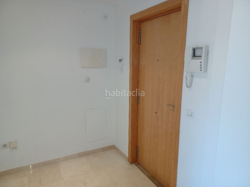 Foto 0f7c004d-7a38-466b-ac9a-86705b298a3d. Dúplex amb calefacció aparcament a Centre Figueres