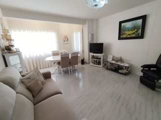 Maison  Carrer bussó. Ideal para familias, cerca del puerto.