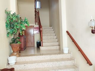 Maison  Carrer bussó. Ideal para familias, cerca del puerto.