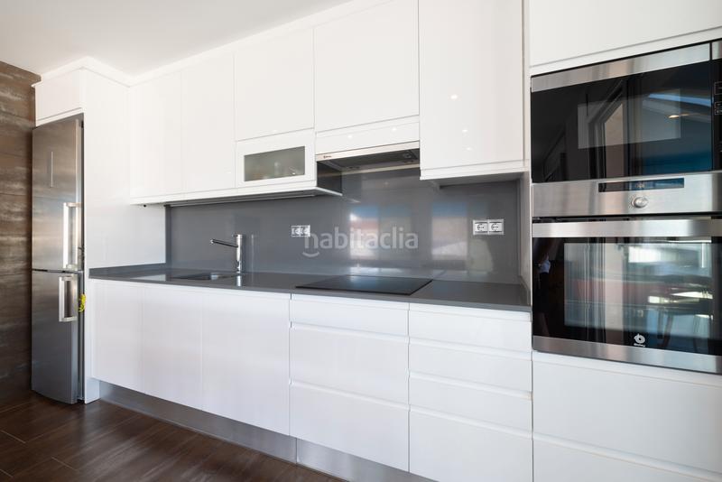 Foto 2e573150-dc59-43a6-a600-6e2ce49b5234. Casa adosada vivienda muy exclusiva en el paseo maritimo. en Sant Carles de la Ràpita